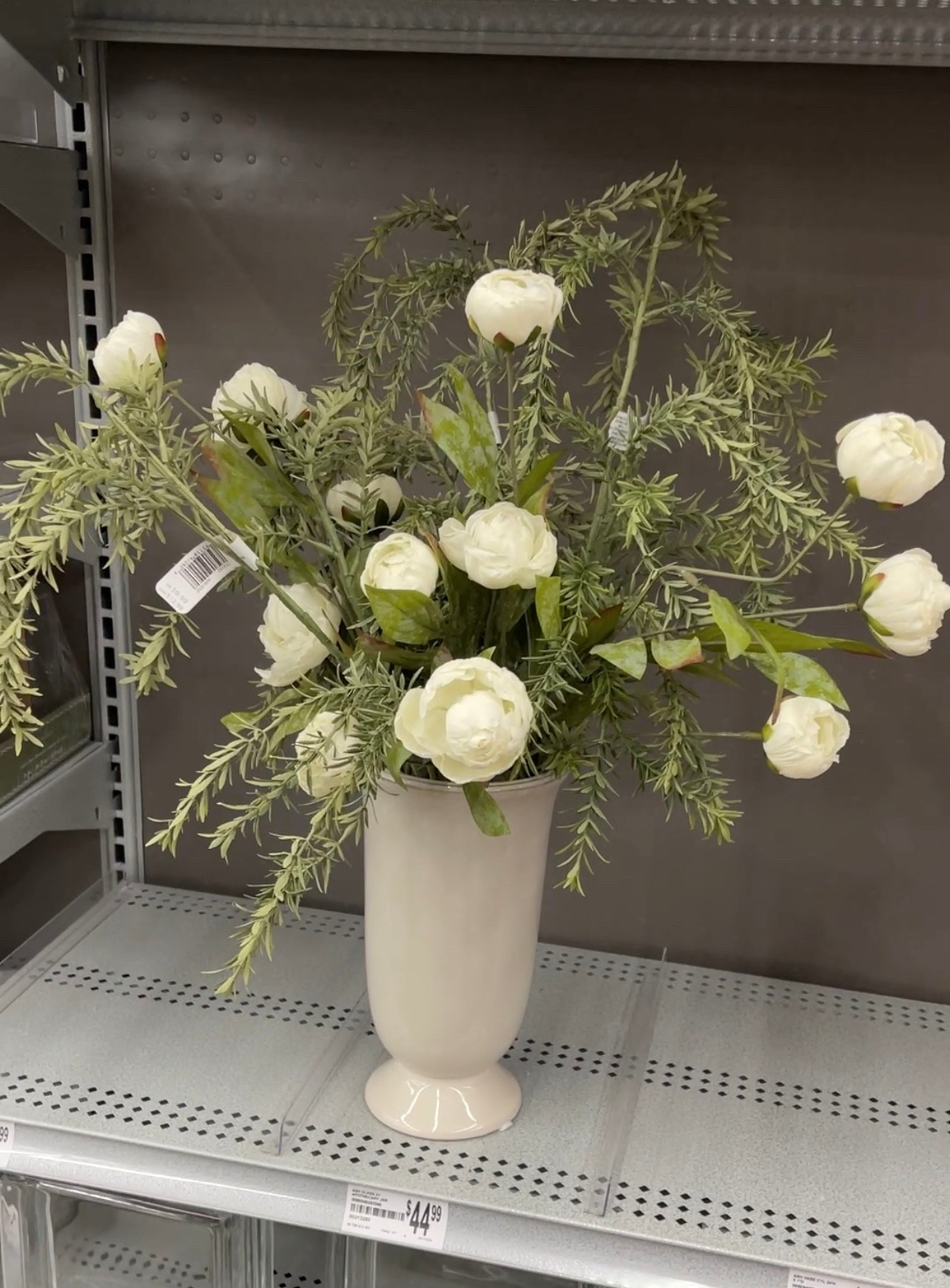 This viral peony stem is perfect for spring arrangements! Mixed with weeping rosemary it is a stunning comspring

#LTKSeasonal #LTKHome