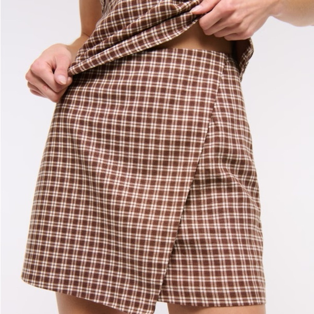 Abercrombie Scarlett Plaid Brown Women's Skort | Poshmark