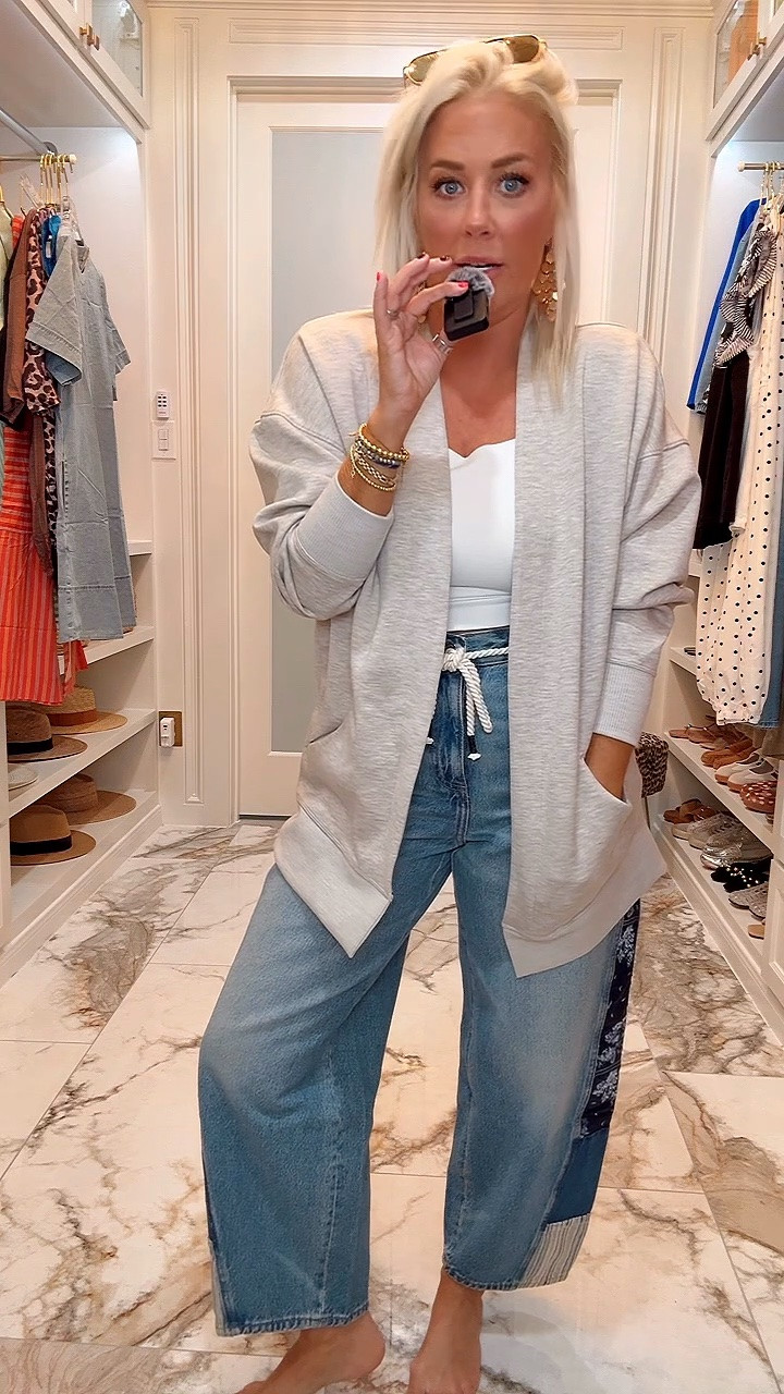 Definitely a go to grab and go outfit for fall
Jeans size 6
Super soft tunic cardigan size small