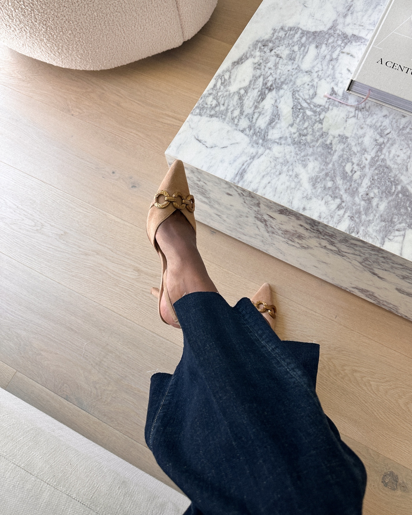 Suede pointed toe pumps! I sized up half a size 🤎

Fall shoes, fall heels, pointed toe heels

#LTKSeasonal #LTKBacktoSchool #LTKShoeCrush