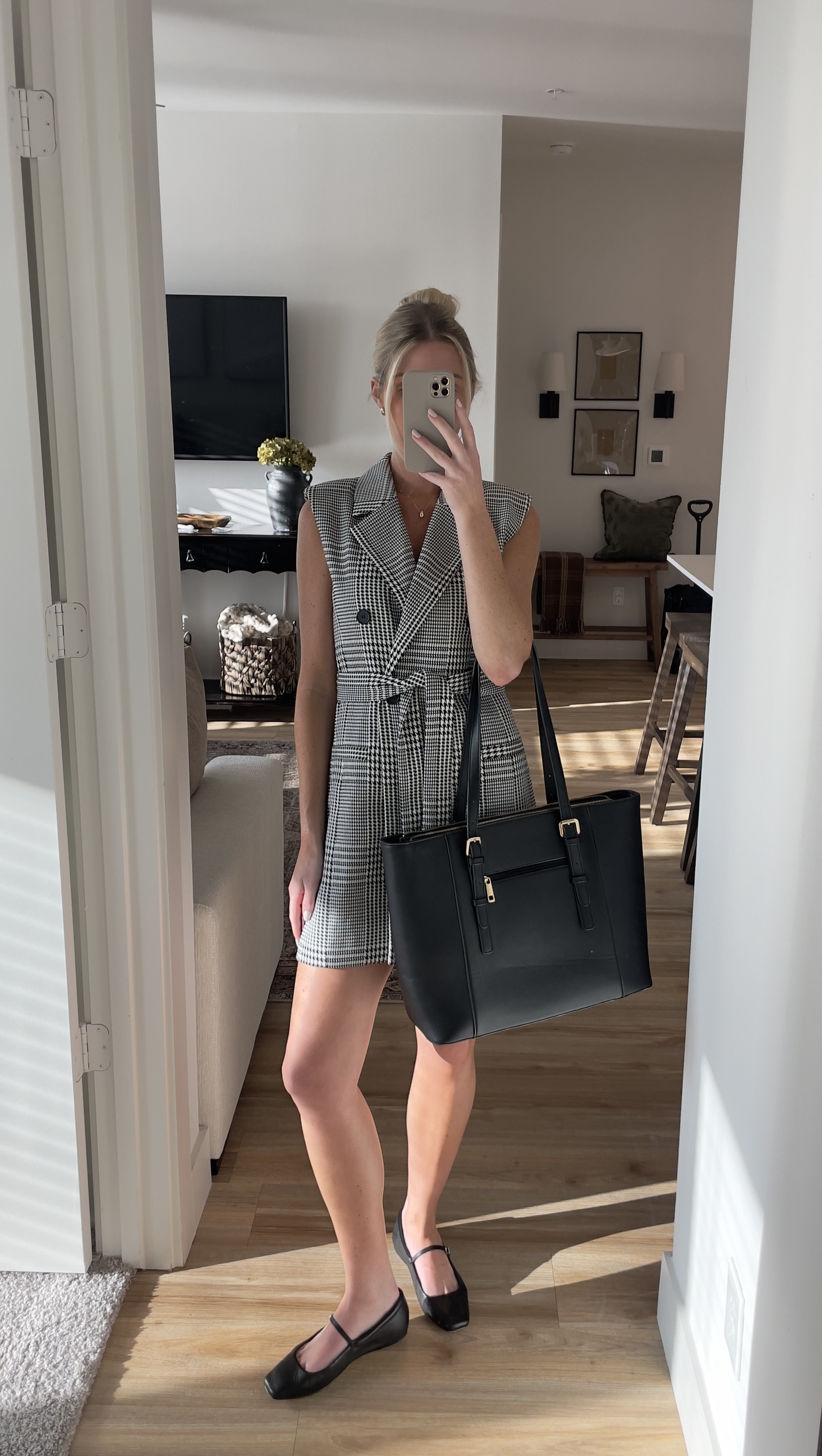 Trendy office outfit🖤
work outfit/ capsule wardrobe/ dress/ sweater/ office dress/ minimalist outfit/ flats/ work outfit

#LTKWorkwear #LTKStyleTip #LTKSeasonal