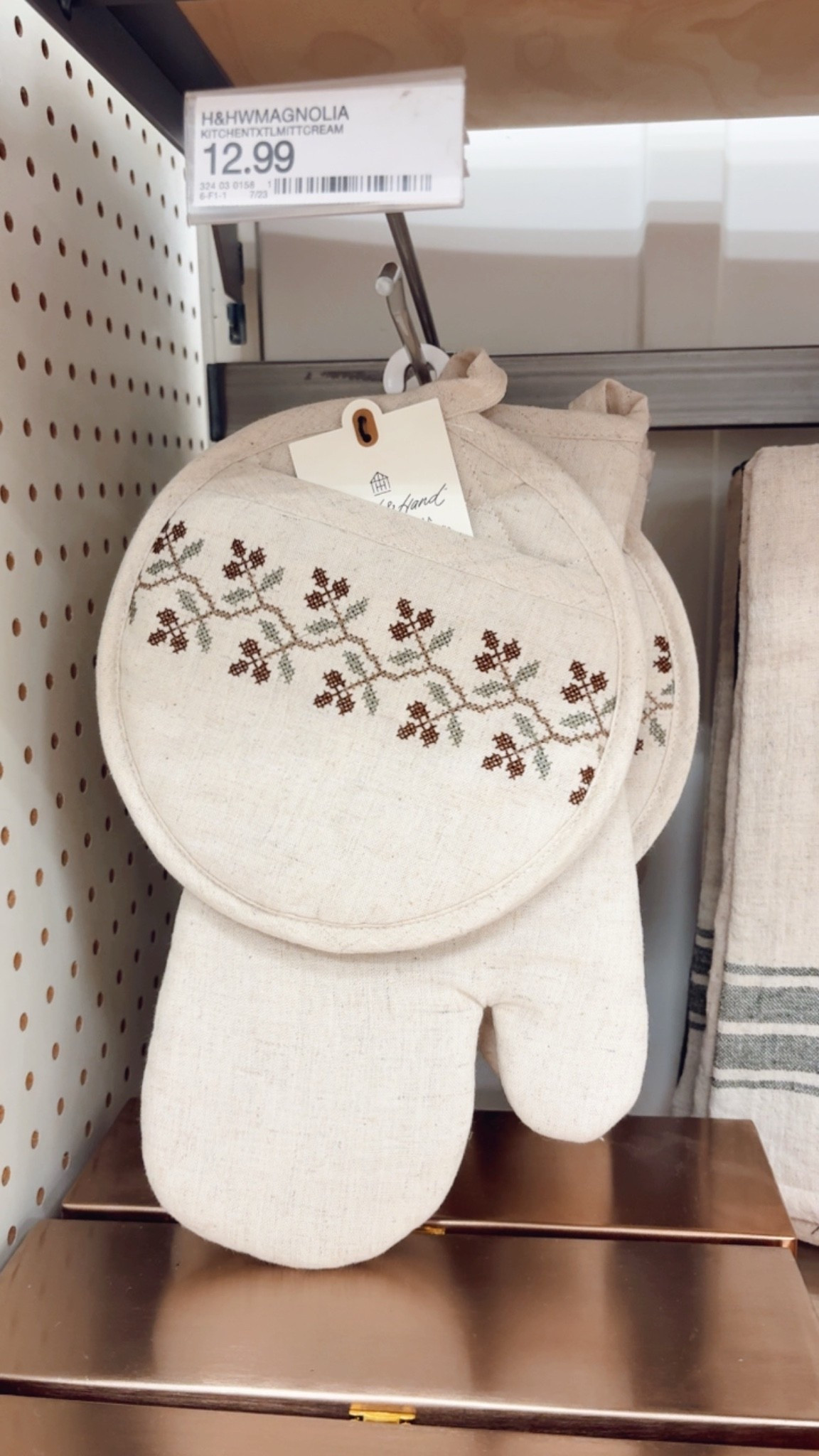 The cutest ovens kit set for Fall! New Hearth & Hand with Magnolia at Target.

#LTKHome