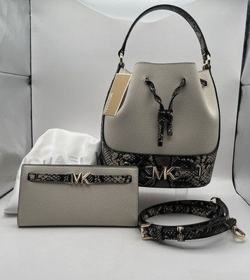 NWT MICHAEL KORS Reed Belted Bucket Purse & Wallet~Beige Leather & Black Trim 🎄 | eBay US