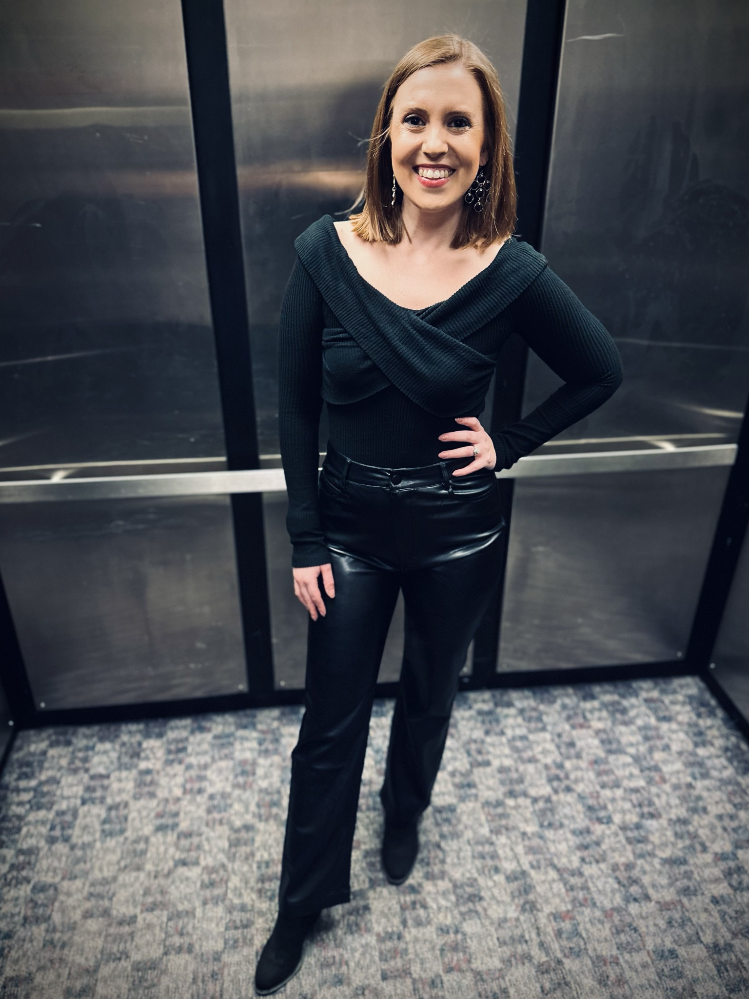 Date night, winter outfit, leather pantss

#LTKparties #LTKfindsunder50 #LTKSeasonal