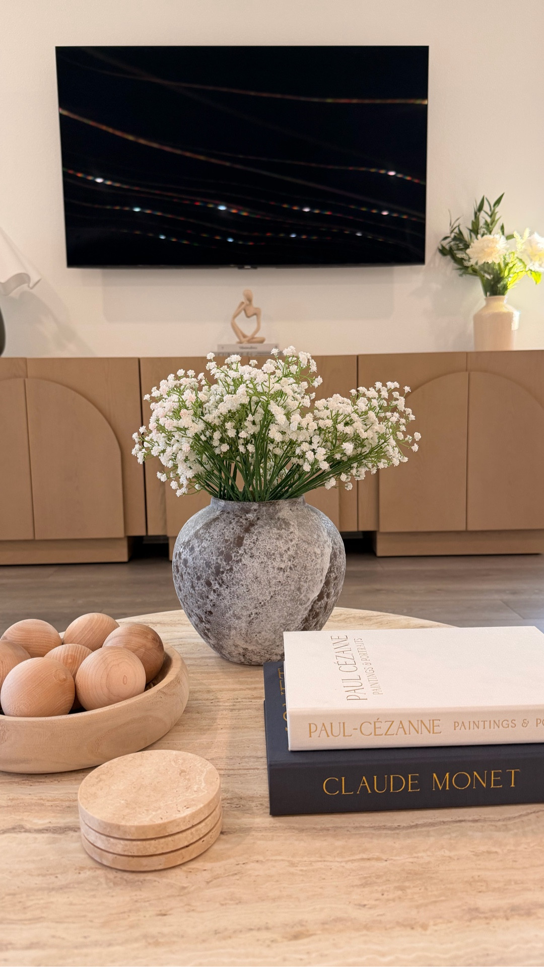 That post Christmas reset feeling ✨

I’m always sad to see the twinkle lights and cozy decor go, but there’s nothing like a full house reset to make everything feel light again. 

I stick to taking it all down the weekend after Christmas, every year tradition is tradition 🤍 

Cozy memories made, space cleared, fresh start loading…

#reset #resetwithme #cleanwithme #disneylocal #homedecor 

#LTKSeasonal #LTKU #LTKHome