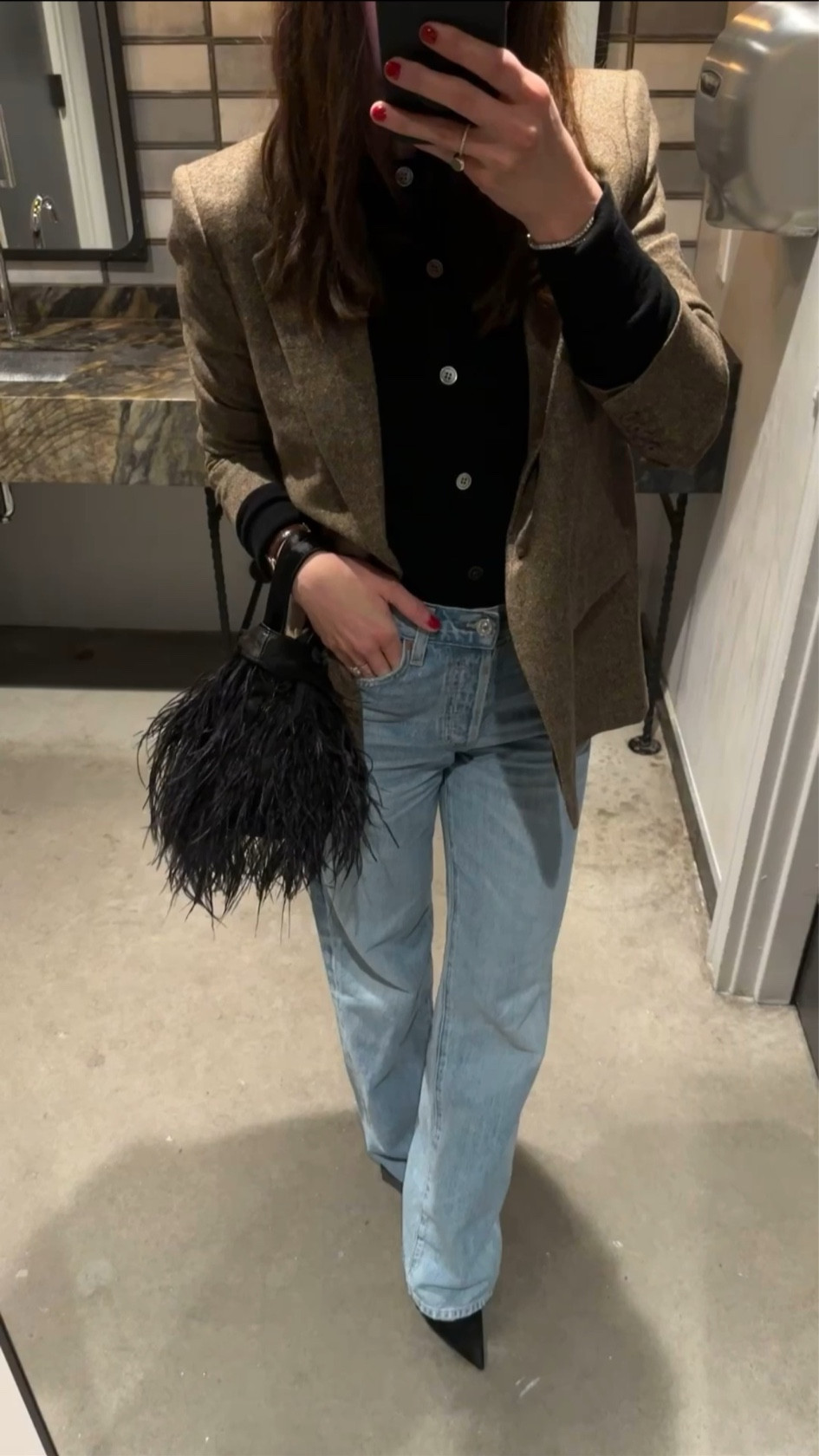 Cardigan code AC-JESSI15. Jeans go 2 sizes down. Blazer size up  