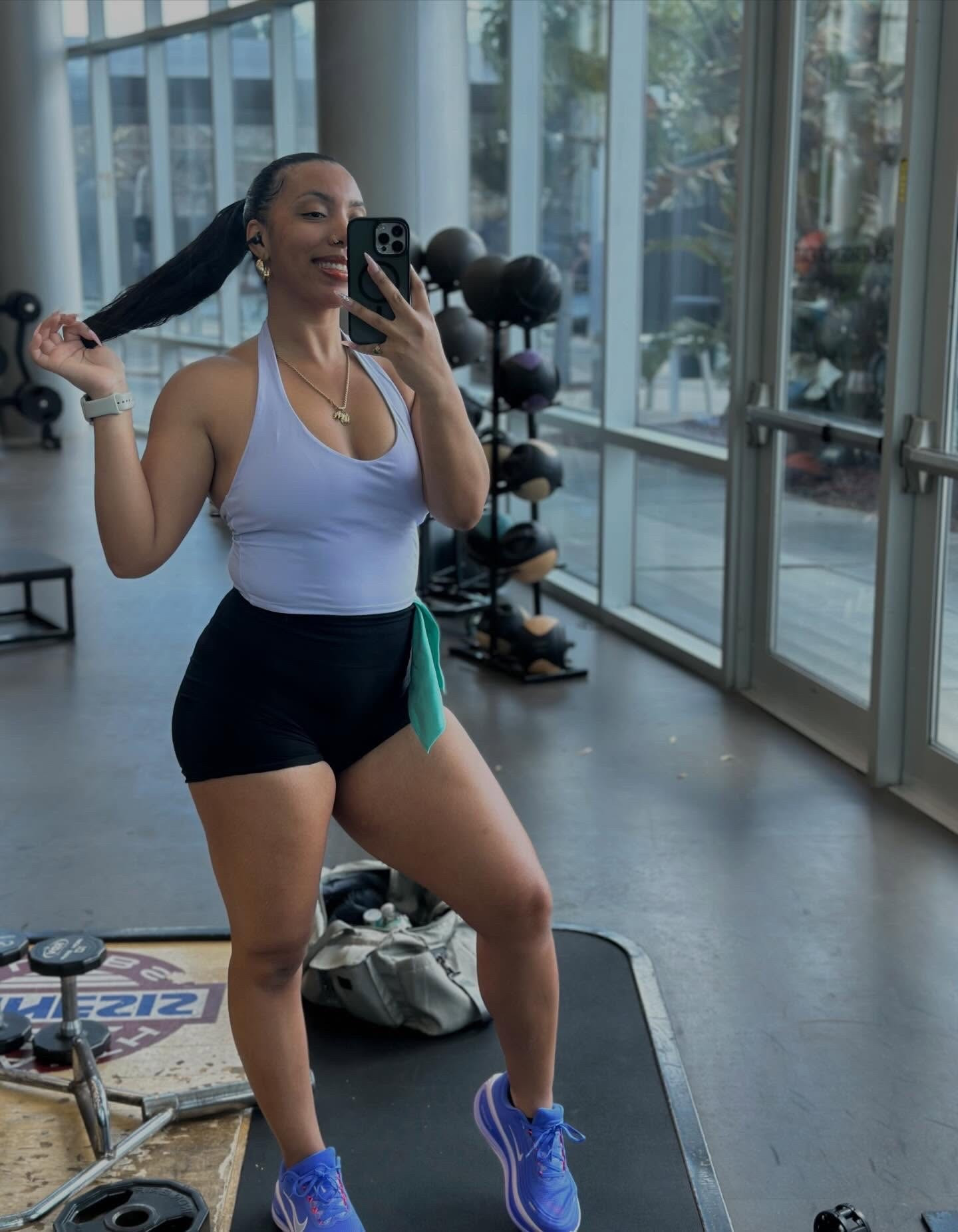3 for 3 today. 

Have a beautiful day ✨

Sneakers: @nike @nikerunning @nikewomen 
Shorts: @alphalete 
Sweat towel: @dryki.sweat 
Earbuds: @shokzusa use code DEVYN to save
Watch: @applewatchlifestyle @apple
