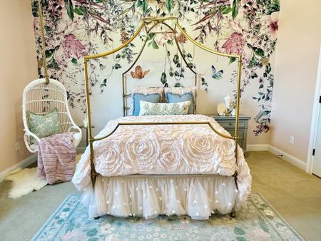 🌸 Now for the other daughter’s bedroom transformation…and it’s what every girly-girl’s dreams are made of! #WoodlandsStyleHouse

#LTKkids #LTKhome #LTKfamily