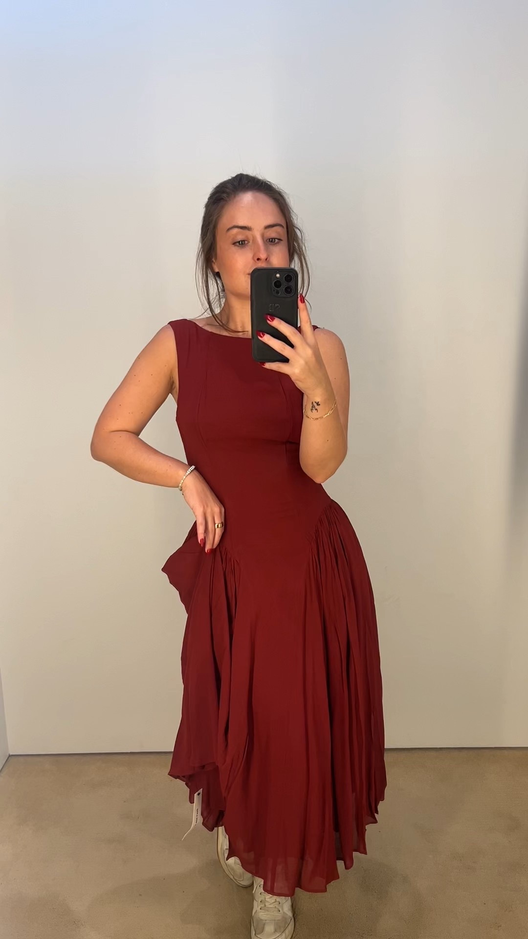 this dress might be one of my favorite things I’ve ever put on my body - the burgundy color and detail on the hips is stunning and perfect for fall😭 run to reformation to get your hands on this must-have for weddings, family photos, special events, and more!

#LTKStyleTip #LTKPetite #LTKWedding