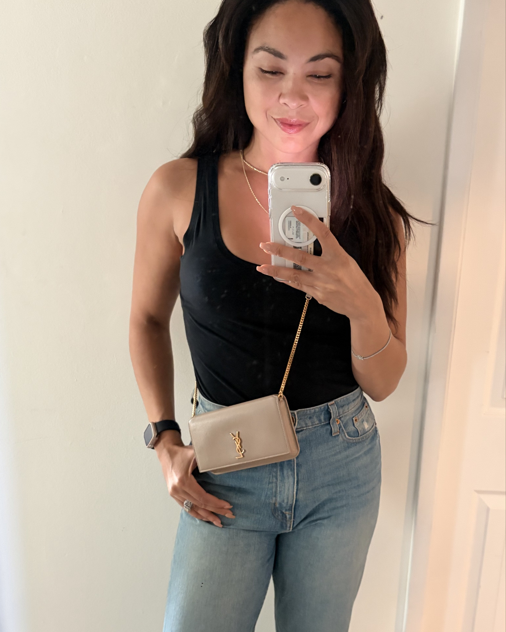 The bag I reach for multiple days a week…
YSL 🖤Timeless, versatile, and perfect for quiet luxury winter style. It works with denim, dresses, and even airport outfits.
shop my exact bag and similar options below👇🏽

#LTKCyberWeek #LTKGiftGuide #LTKHoliday