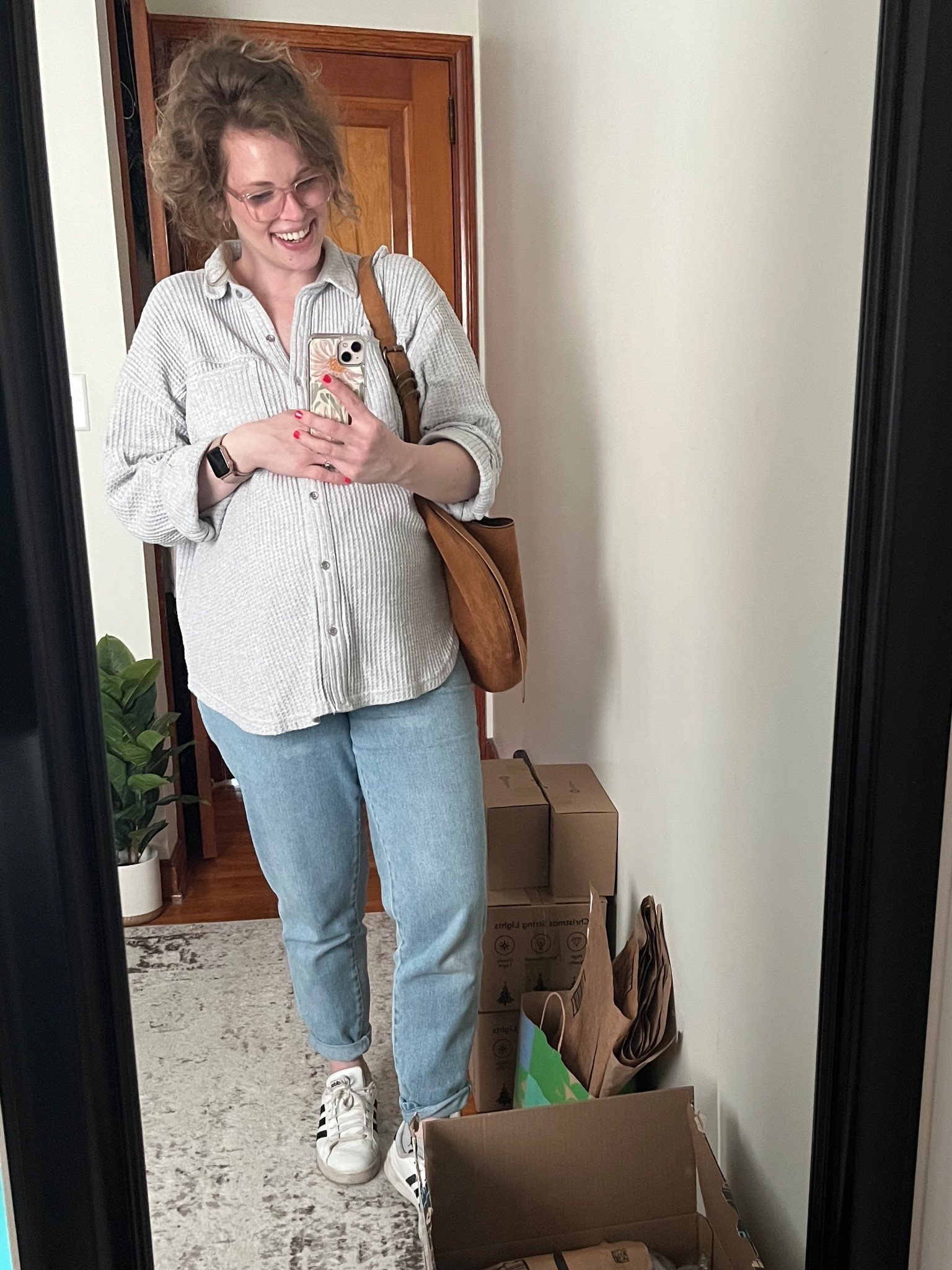 Simple outfits these days because too many layers make me want to barf 😂