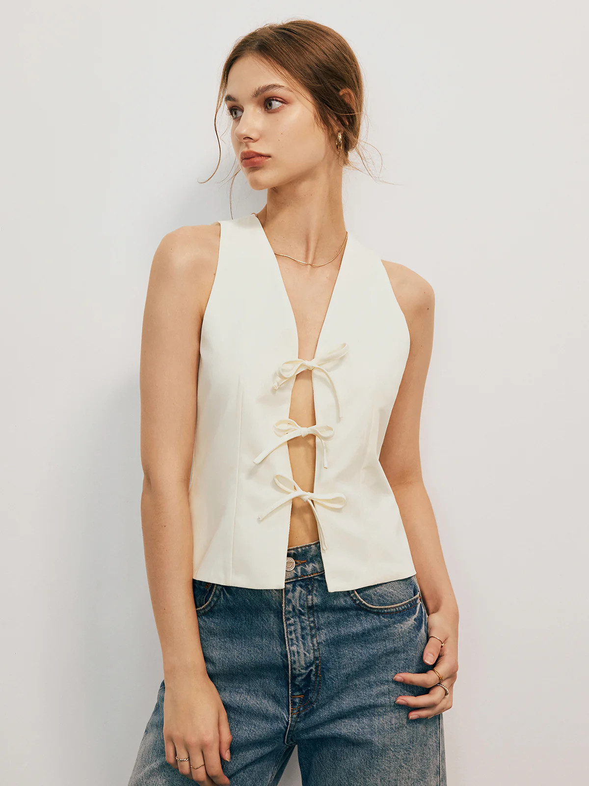 Bow Tied Vest | Commense