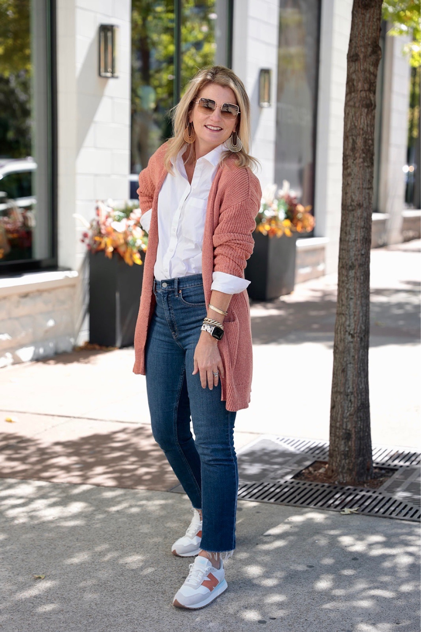 Such a fun casual fall look on KP!  You will never guess where this sweater is from and how much it costs 🎯 💰 .  You don’t have to spend a fortune to look like a million bucks 😃.

#LTKunder50 #LTKSeasonal #LTKshoecrush