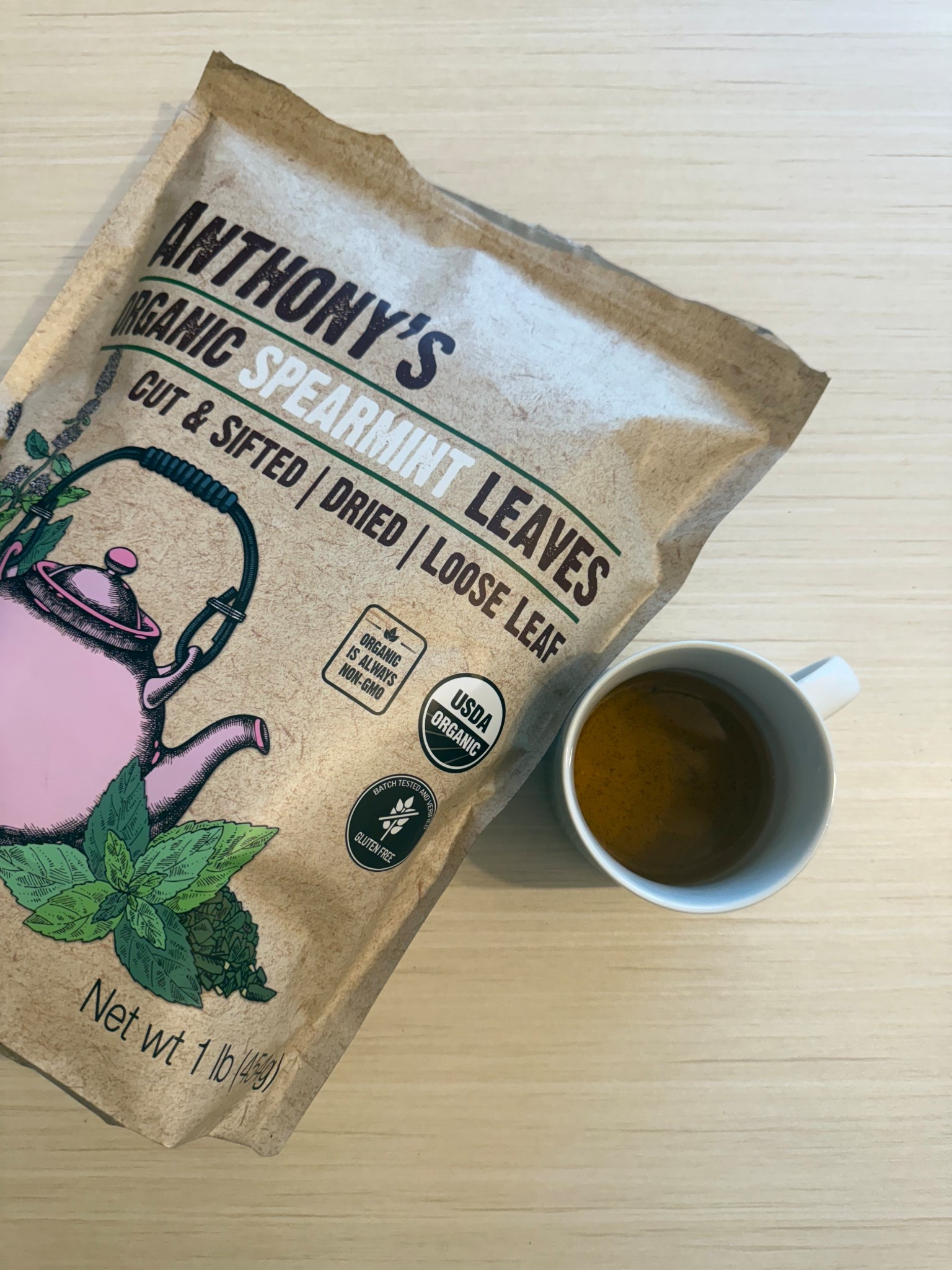 Spearmint tea can be so good for your overall health, but it’s important to find a good brand. Anthony’s is USDA organic and it’s loose leaf, which is very important because a lot of white tea bags are bleached to give them the white color. 

Benefits of drinking spearmint tea:
1. Cognitive support and stress relief 
2. Anti-inflammatory and antioxidant effects
3. Improved digestion 
4. Hormone balance 
5. Fresh breath and oral healthh