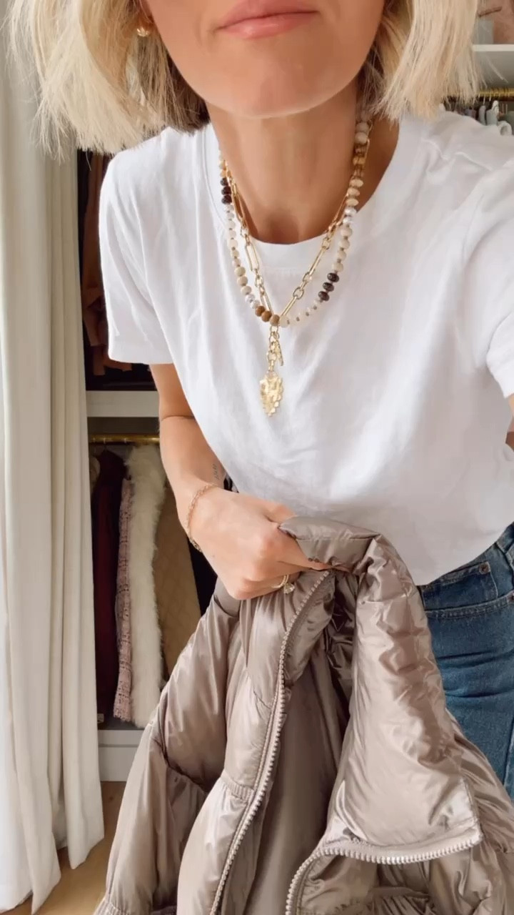 Love the color of this jacket! Wearing XS/24!

Loverly Grey, winter coat, puffer coat, Target, barrel jeans, winter outfit, white tee 

#LTKStyleTip #LTKSeasonal