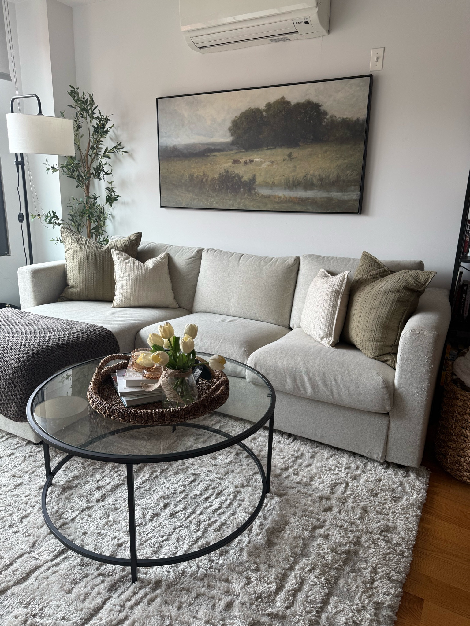 My peaceful home in NYC 🤍 #apartmemtdecor #homeaesthetic #minimalistic #homedecor #nycapartment

#LTKHome #LTKOver40 #LTKdayinmylife