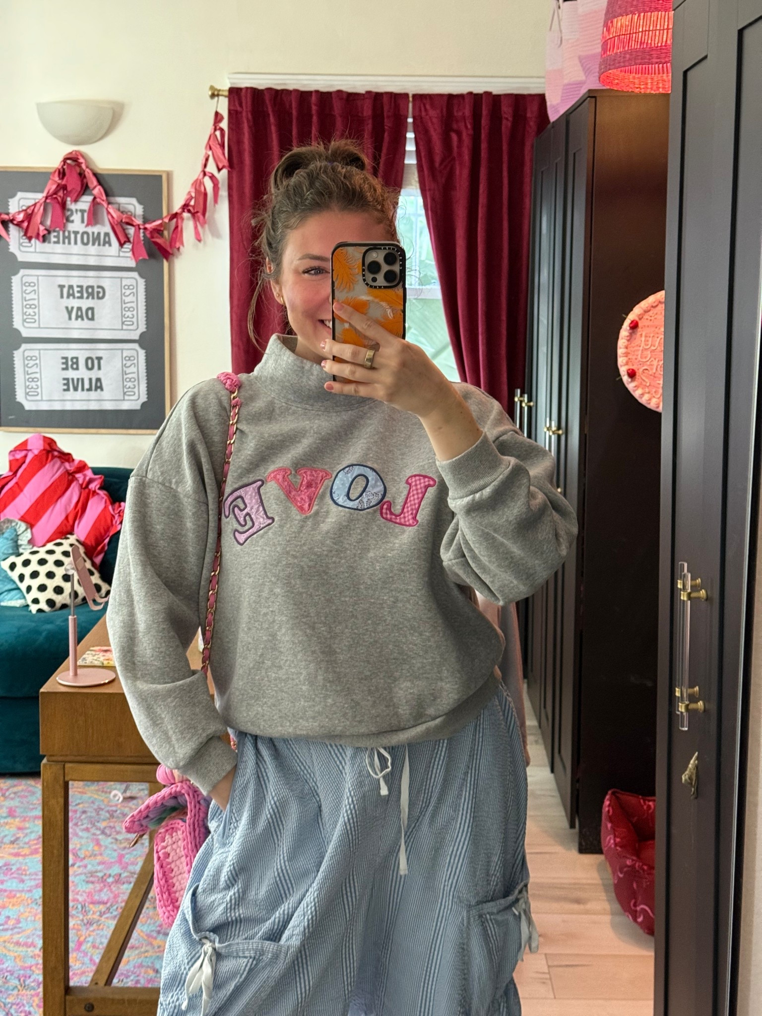 cute winter OOTD ✨ love this sweatshirt from Target! 

#LTKGiftGuide #LTKFindsUnder50 #LTKootd