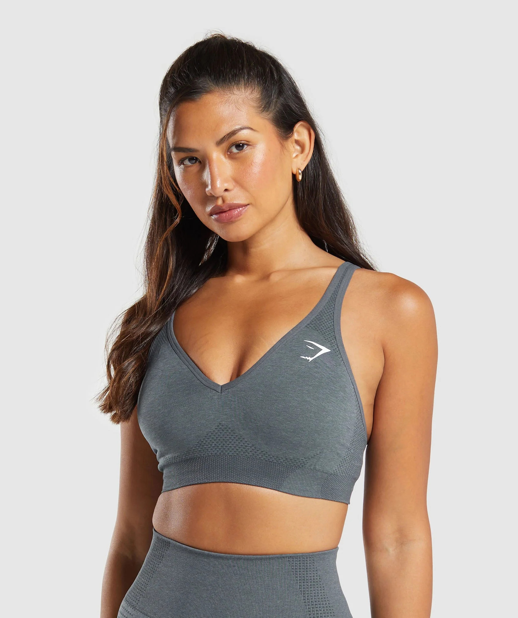 Gymshark Vital Seamless V Neck Sports Bra - Strong Grey/ Marl | Gymshark UK