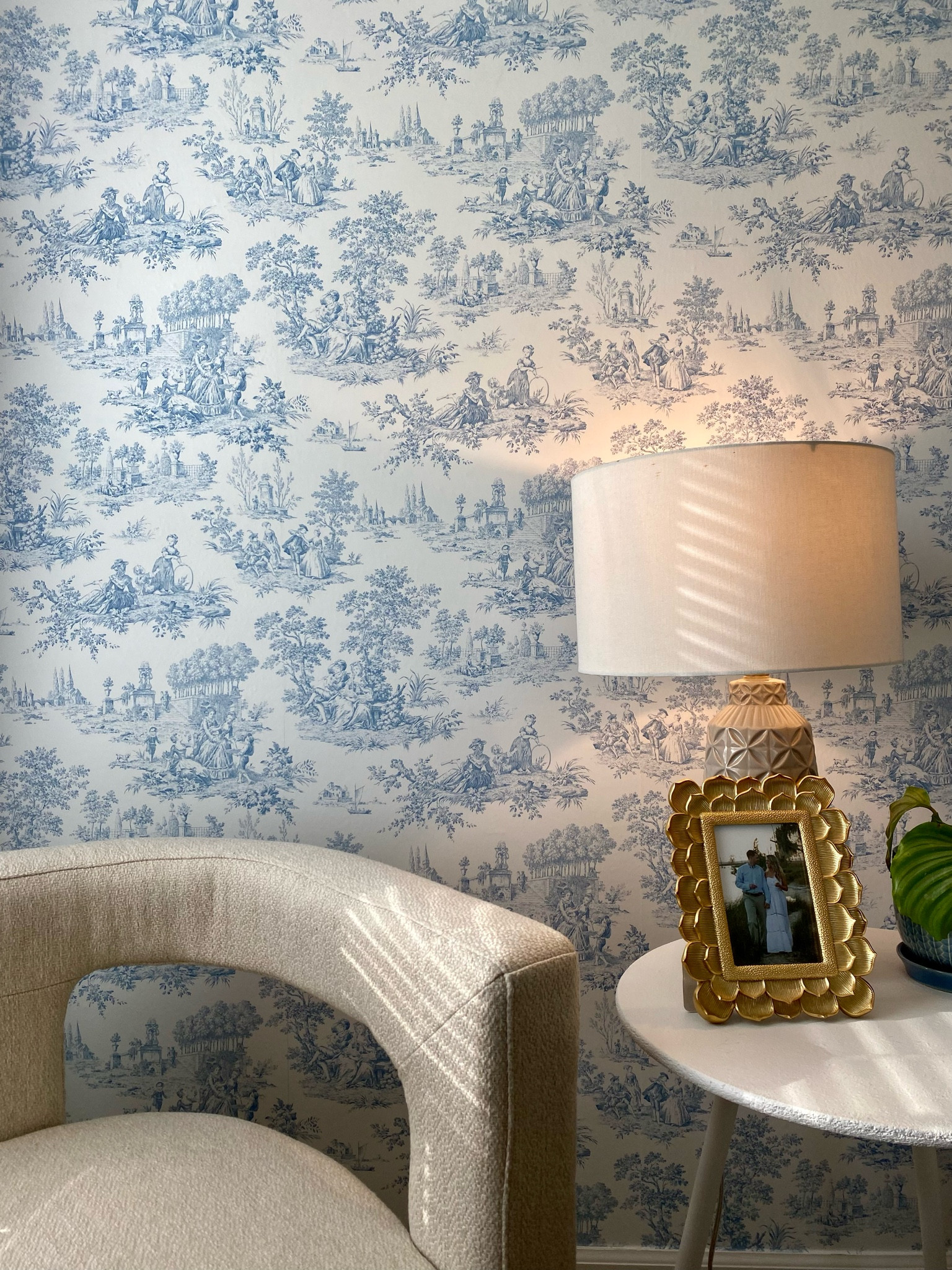 Office wallpaper 

#LTKFind #LTKstyletip #LTKhome