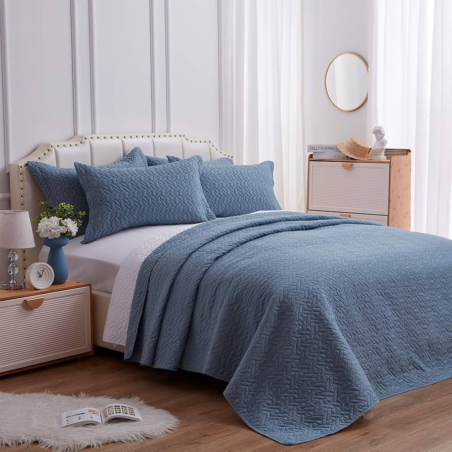SunStyle Home Quilt Set King Size, Grayish Blue Chain Pattern Bedspread-106x96, Soft Lightweight ... | Amazon (US)