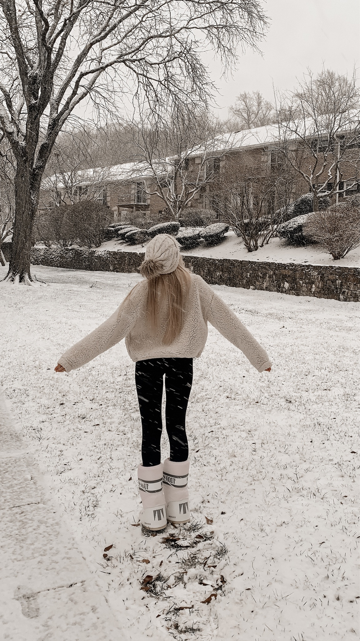 the cutest winter outfit ever! so cozy right? 

#LTKSeasonal #LTKshoecrush