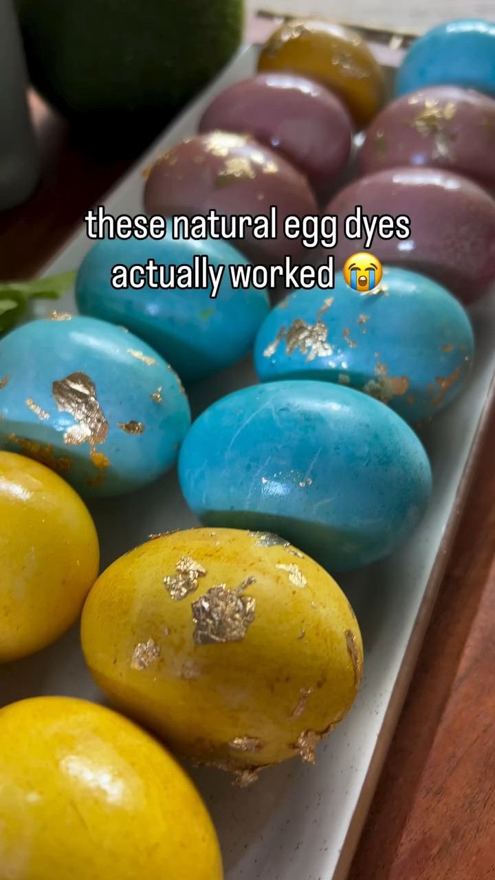 no food coloring… just real ingredients 💙💗💛
and somehow they turned out better than store bought 😭

blue → red cabbage
yellow → turmeric
pink → beets

how to make them:
• boil ingredients + eggs for ~30 minutes
• add a splash of vinegar
• let sit (I did ~4 hours — longer = darker color)
• air dry (don’t rinse!)
• rub with a little oil for shine ✨
• optional: gold flakes for extra fancy 😌

which color is your favorite? 🐣
save this for Easter 🤍

#eastereggs 
#naturaldye 
#easterideas 
#springaesthetic 
#foodreels

#LTKfoodie #LTKSeasonal #LTKKids