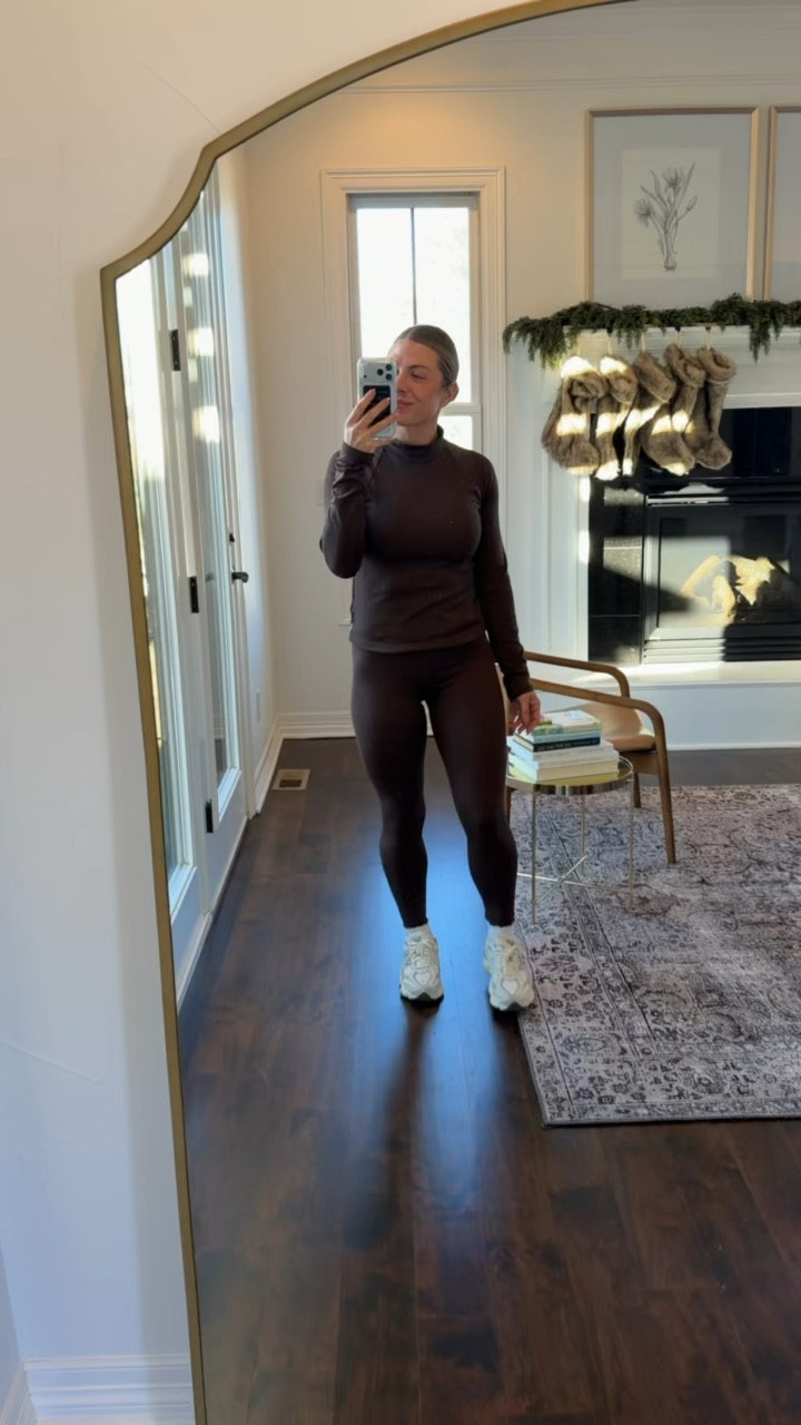 Chilled out but still put together 🤎
This Vuori Chilled Out Set in Java Houndstooth is one of those effortless matching sets you’ll live in. The fabric is insanely soft, has just enough stretch, and looks polished enough to wear beyond the house. Perfect for errands, travel days, or just being comfy but cute.

Wearing S in leggings and M in top for a relaxed, comfy fit.

@vuoriclothing #vuoripartner

#LTKselfcare #LTKActive #LTKGiftGuide