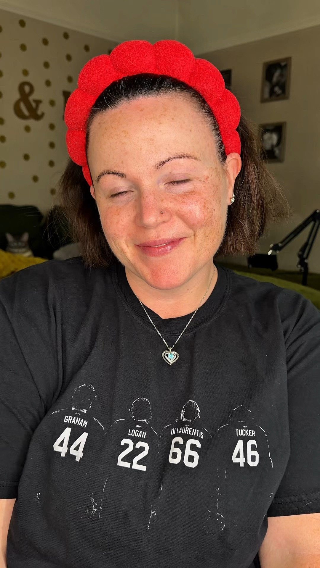 Per usual, it’s in my LTK 🤗 I think you all are learning something about me, if I can get it cheaper….I WILL😂😂 #affordablebeauty #affordablefind #affordableskincare #skincare #skincaretips

#LTKBeauty