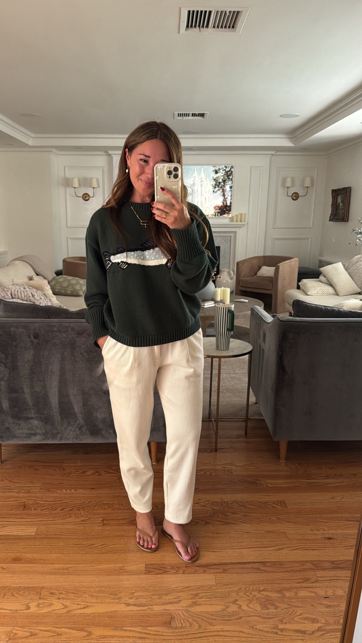 Fall ready 🐟

Wearing size small in pants
Medium in sweatshirt
Shoes are an extra 40% off!