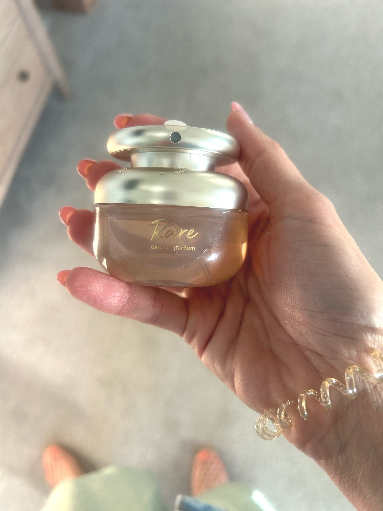 I’d like to introduce you to heaven in a bottle!!! Oh how I love this fragrance-￼Rare Beauty. #ad #kohlspartner A little bit of caramel, a little bit of vanilla, this is a smell that stops you in your tracks. It’s soft but striking I asked for this last Christmas and it is still my go to. Have you tried it yet?
@kohls #kohls #kohlsfinds