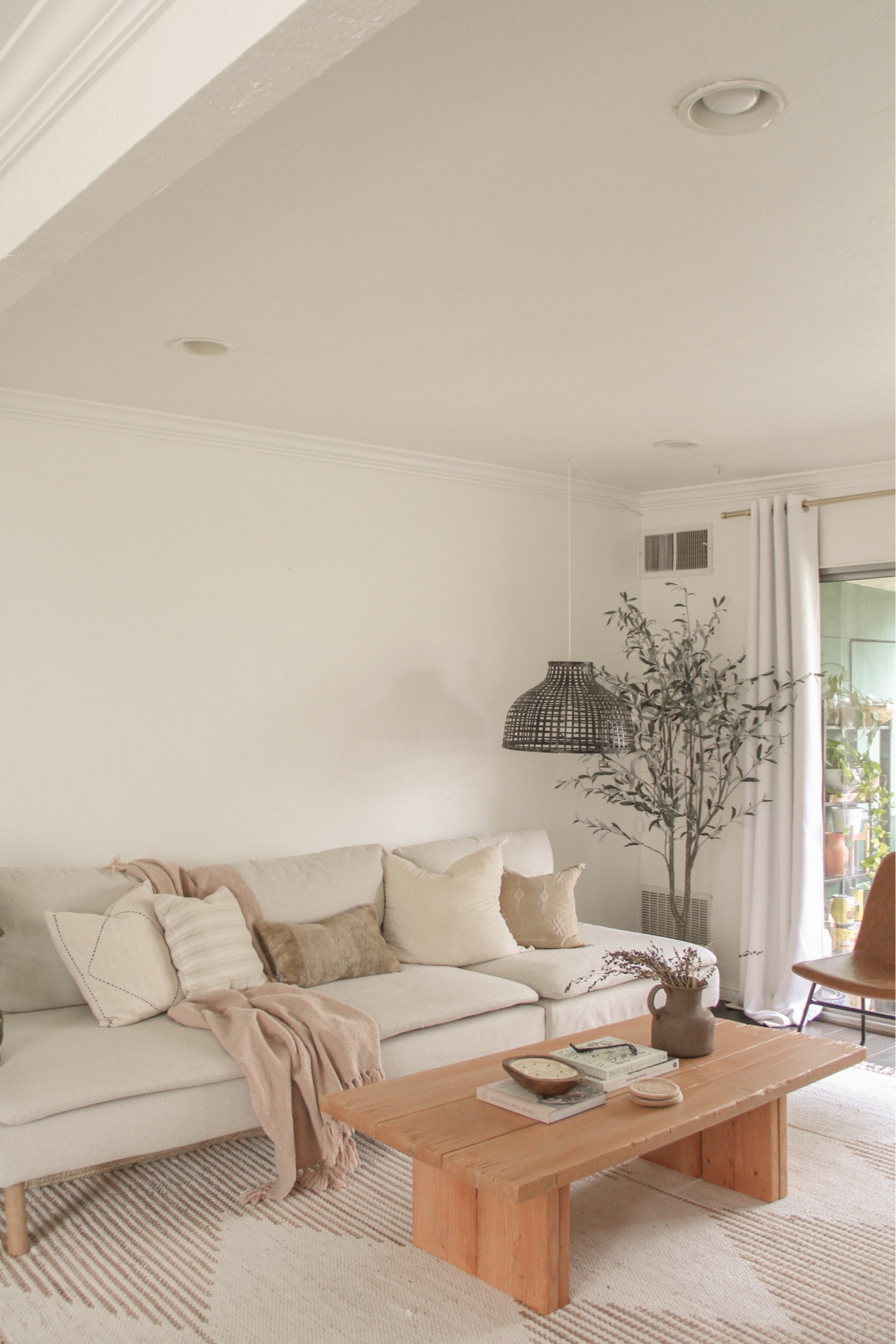 customized IKEA SÖDERHAMN in just two steps: new covers and new legs. shop the look on the next post. 

#sofa #homedecor #livingroominspo

#LTKfamily #LTKstyletip #LTKhome