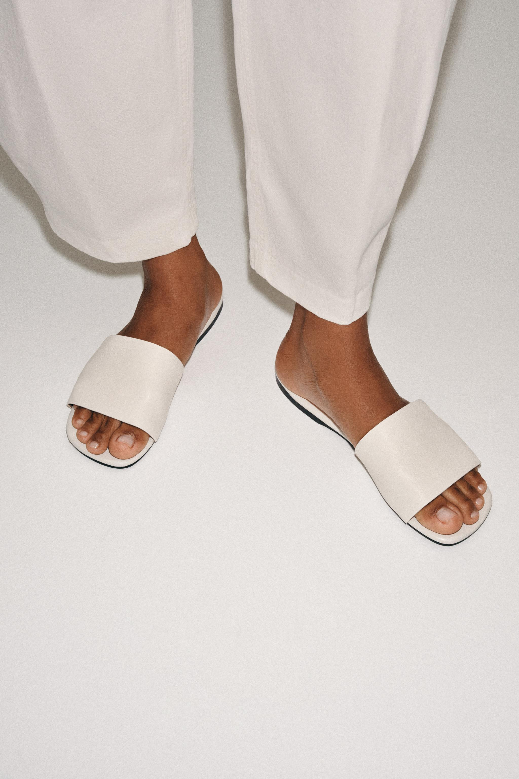 FLAT LEATHER SANDALS | Zara UK