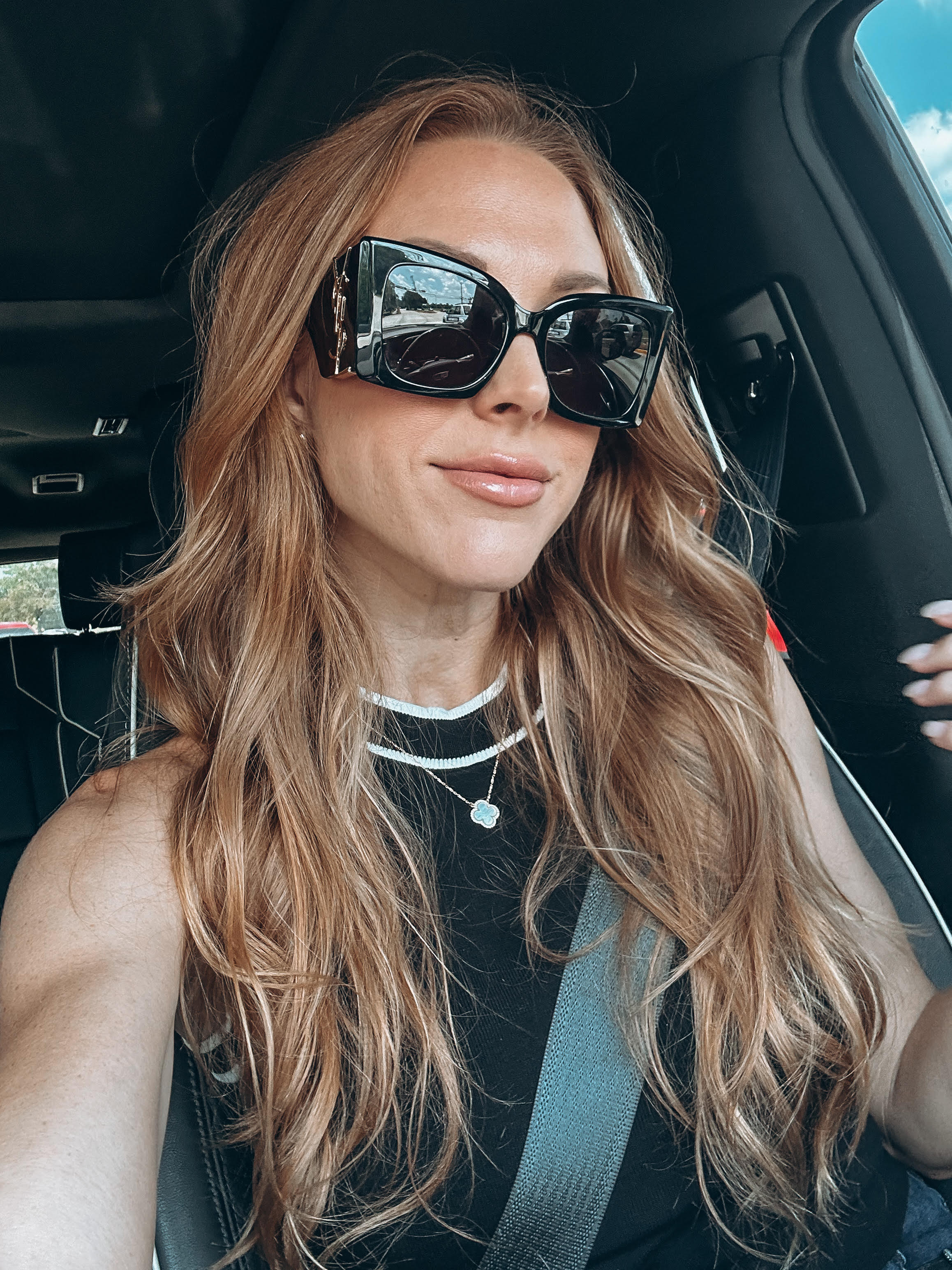 Where are my 30+er moms wearing cute Amazon finds mixed with luxury statement pieces? 

I have always loved shopping #highlow and this has been me this year finding cute pieces to mix and match for an elevated casual vibe. 

PS. My Good American jeans have been on repeat because they're so comfy I could sleep in them!

Comment 'SHOP' and I'll send all the links!  

 #LTKStyleTip