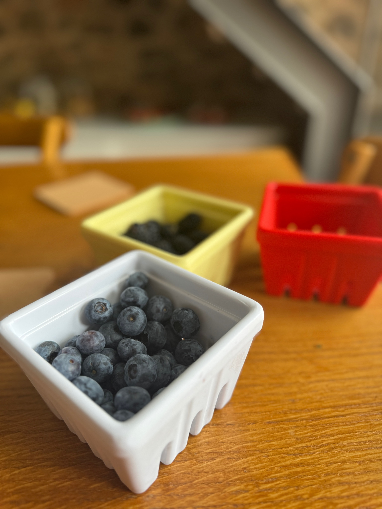 Keeping my berries fresh and stylish with these adorable ceramic berry baskets! 🍓✨ Perfect for the fridge. Find them on Amazon! #KitchenCuties #BerryLove #AmazonFinds



#LTKHome