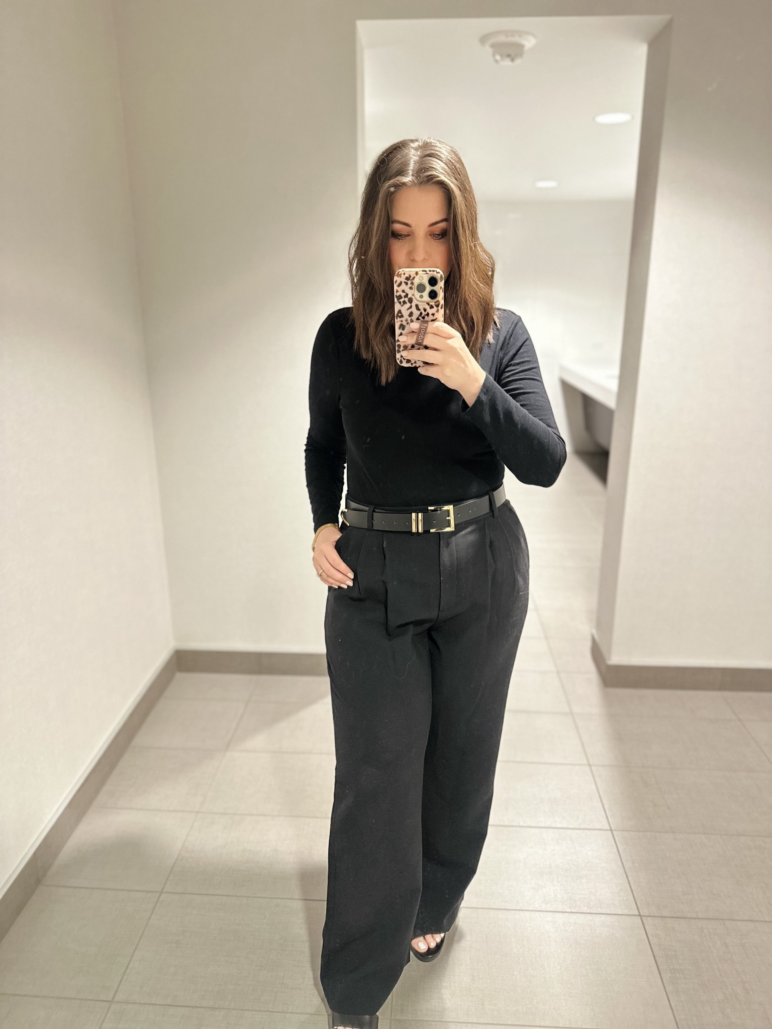 When in doubt, monochromatic. (Bodysuit in XL, pants in 31.)

#LTKMidsize #LTKFindsUnder100 #LTKFindsUnder50