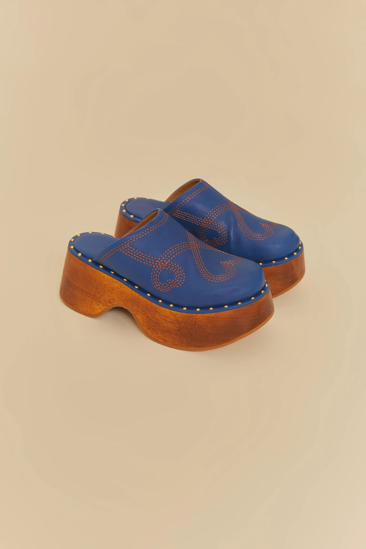 Clog Plataforma Bordado | Farm Rio (BR)
