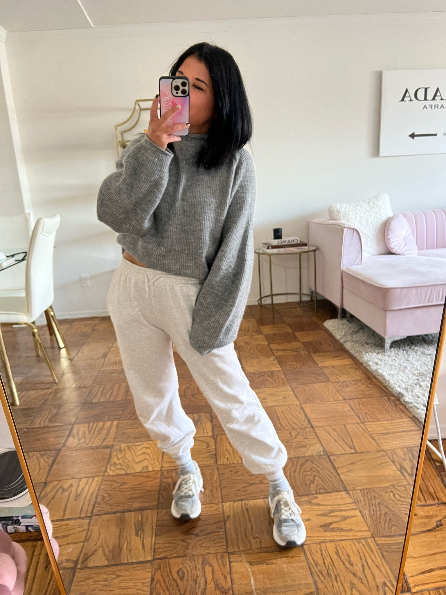 I live in these cozy joggers, wearing size XS 

#LTKunder50 #LTKFind #LTKunder100