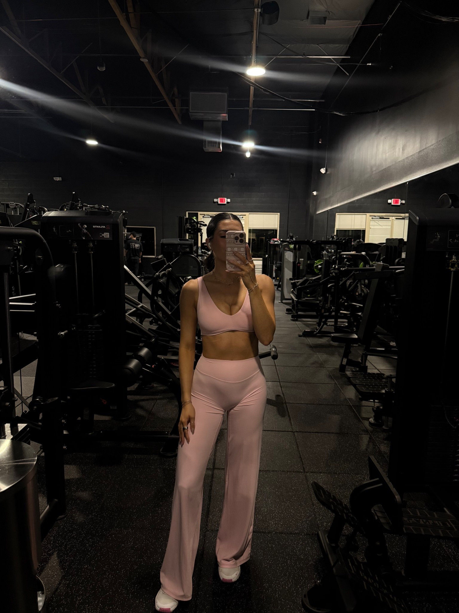 Gym fit of the day wearing Oner Active 💪🏼 I’m an xs regular pants and small bra

#LTKActive #LTKfitnessgoals