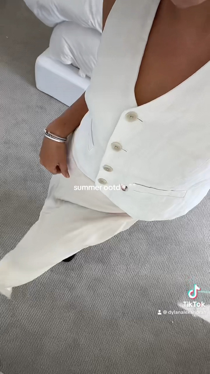 🤍🐚☕️🎀

#LTKBacktoSchool #LTKsalealert #LTKstyletip