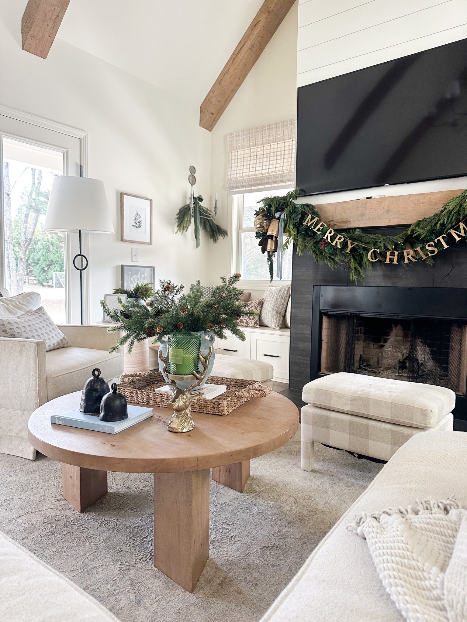 Holiday decor, holiday home, living room decor, mantle garland, coffee table decor 

#LTKHome #LTKHoliday #LTKSaleAlert