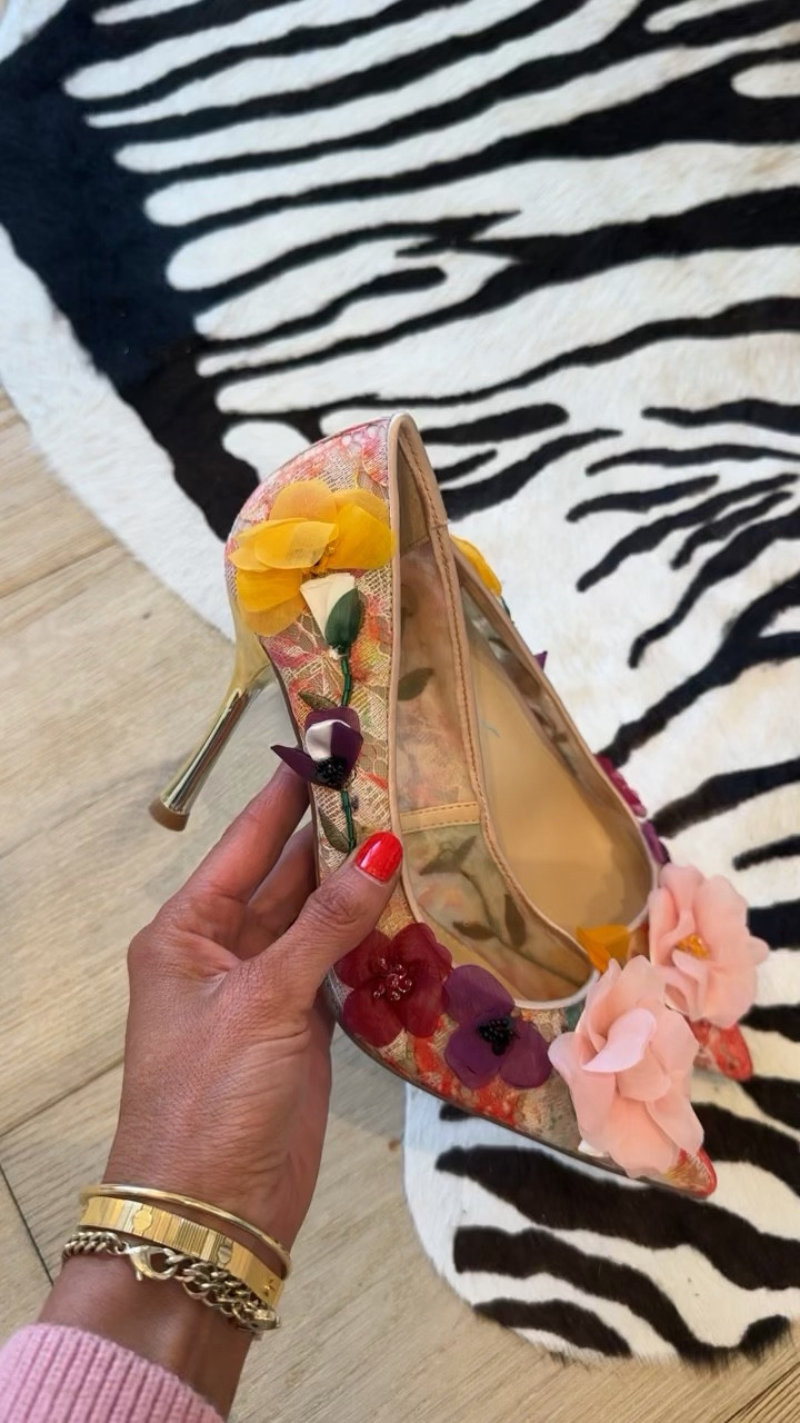 Are you kidding me with these?!?! Officially the Spring heel of the season. Perfect Easter shoe! Currently 25% off! @dsw #ad #mydsw 