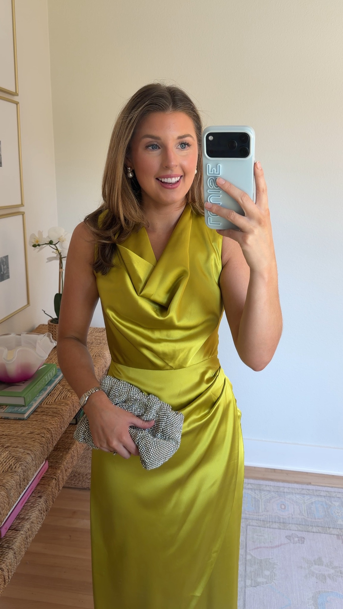 Fall or winter cocktail wedding guest look! Wearing a 2!

Fall cocktail dress // winter cocktail dress // fall wedding guest dress