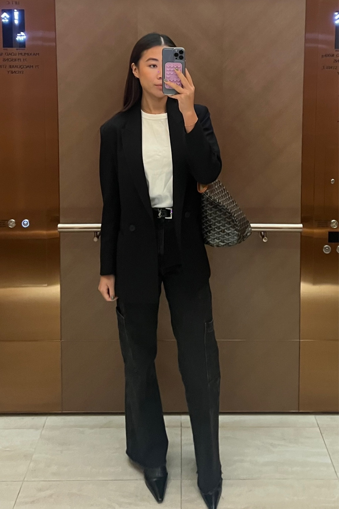 loves a white tee look 

#LTKworkwear #LTKstyletip #LTKaustralia