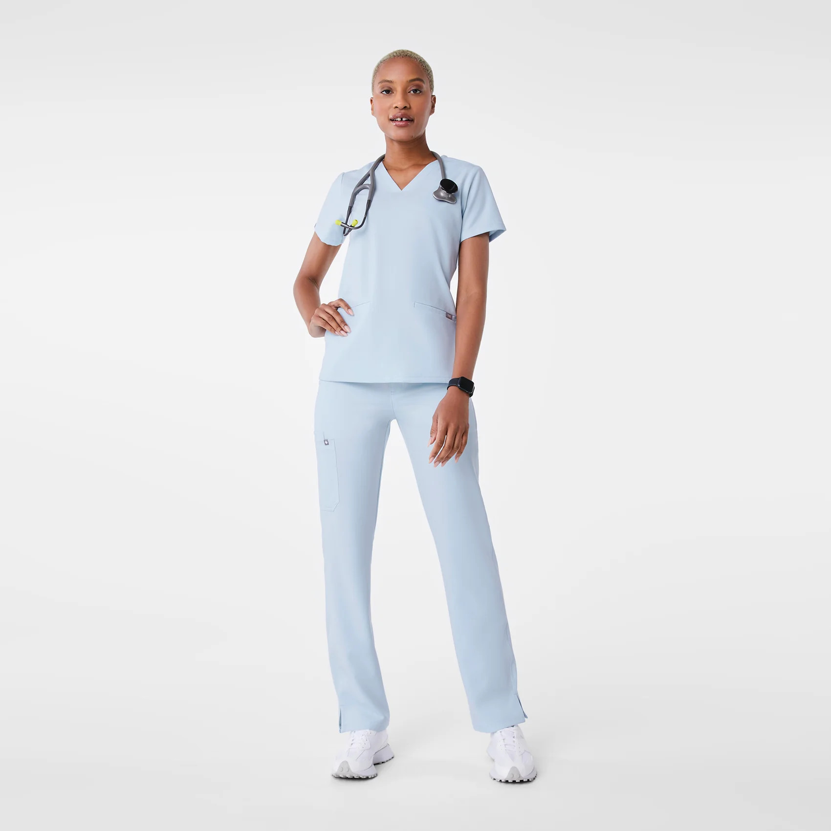 Women's Casma Three-Pocket Scrub Top™ - Open Skies · FIGS | FIGS