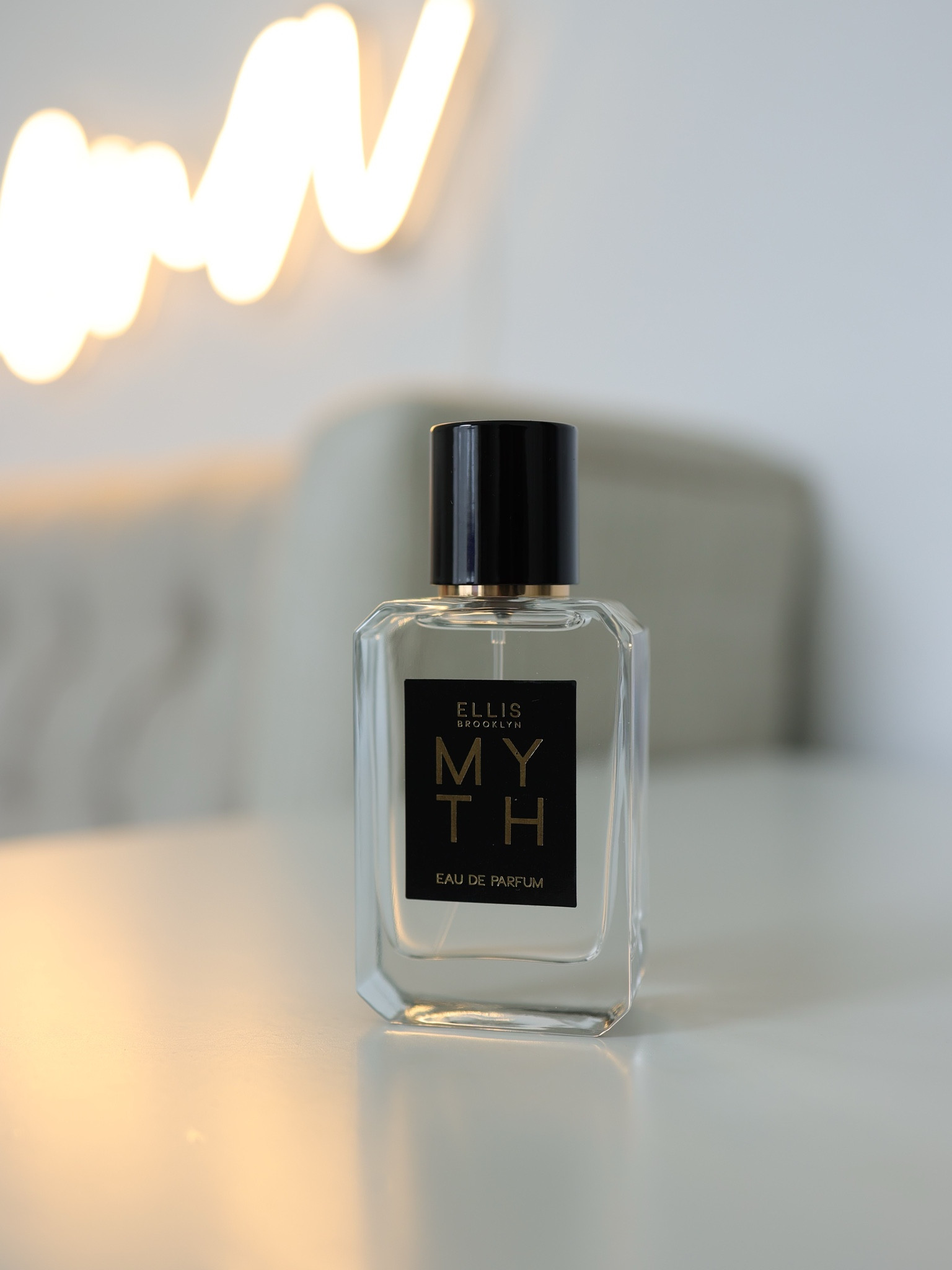 Inspired by clean sheets and a swath of sun-warmed skin. It contains notes of jasmine petals, pink lotus, and tiger orchid that delicately intertwine with clean white musk and warm white cedarwood

#LTKbeauty #LTKGiftGuide