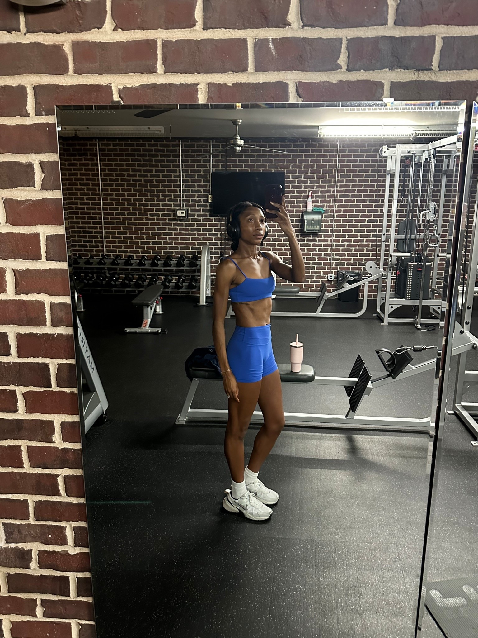 Better quality than “form” in the most perfect shade of royal blue💙
Xs bra
Xs yoga shorts 
(Also linked the triangle bra in xs 🤭)