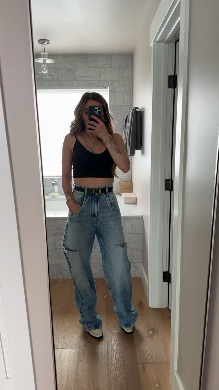 winter ootd 🖤 linking some similar jeans I’m wearing!! 

#LTKVideo #LTKfindsunder100 #LTKstyletip