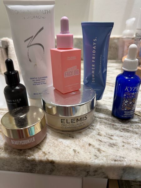 My current nighttime skincare lineup! I am so obsessed with these products. This is hands down my recipe for glowing skin in the am

Beauty / skincare / nighttime skincare routine / skincare routine / beauty routine / skin 

#LTKfindsunder50 #LTKfindsunder100 #LTKbeauty