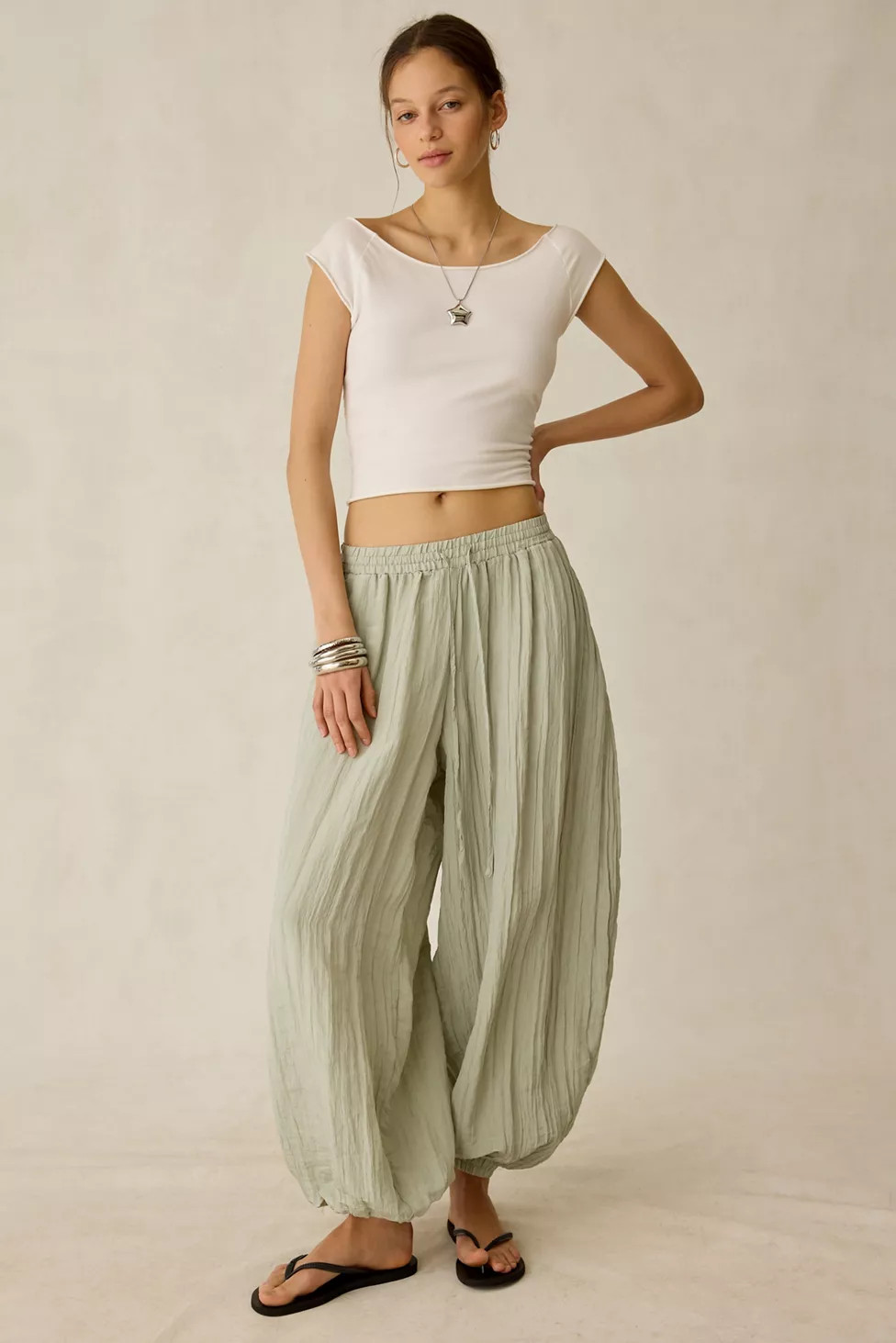Daisy Street Pull-On Baggy Balloon Pants | Urban Outfitters (US and RoW)