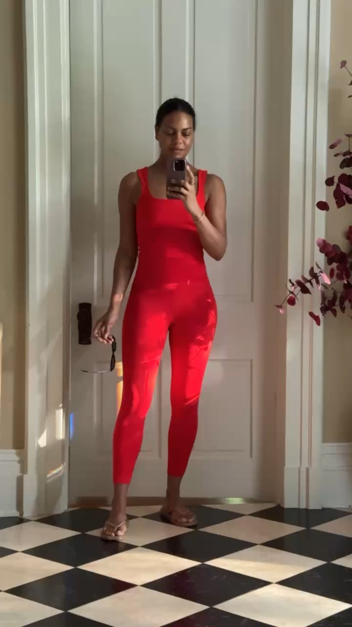 New Athleta workout set in red! I have this in multiple colors - there are 20+ options. Here is step 1 of buying a sports bra 😂

#LTKFindsUnder100 #LTKActive #LTKStyleTip